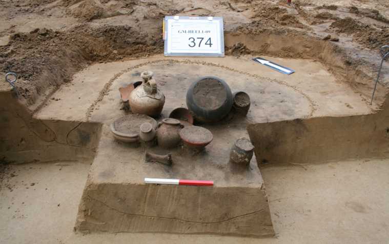 Romeinse vondsten Heel - Graf met aardewerk
