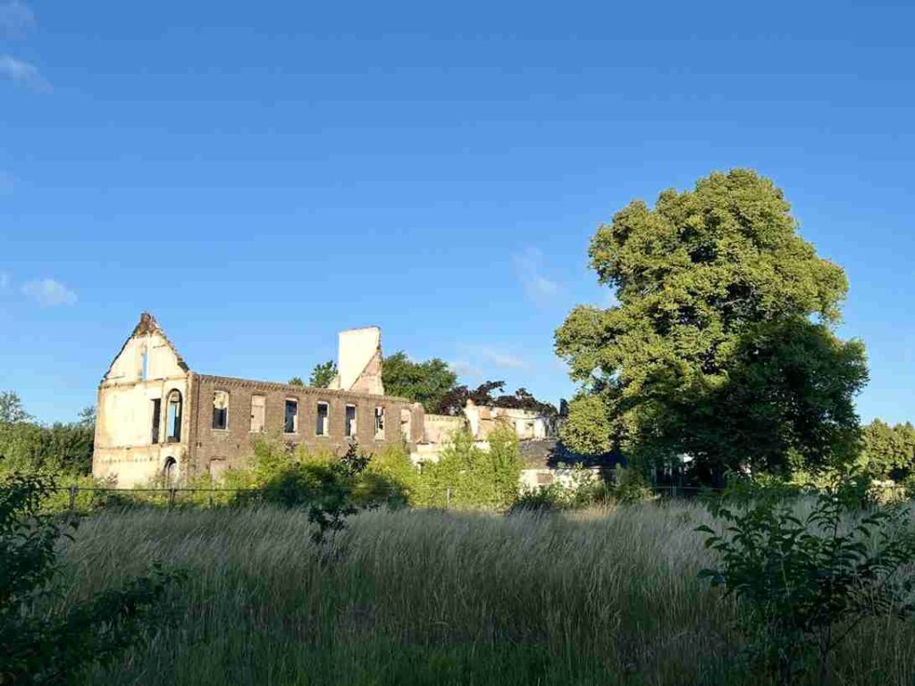 Kasteel Heel tegen de vlakte - Heemkring Heel